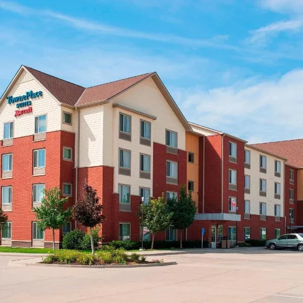 TownePlace Suites Des Moines Urbandale, hotel v destinaci Johnston