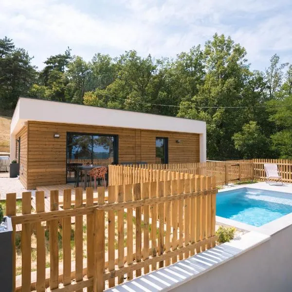 La BOOA - Écolodge en Ardèche - Piscine privée - Ecolodgîte, hotel in Ozon