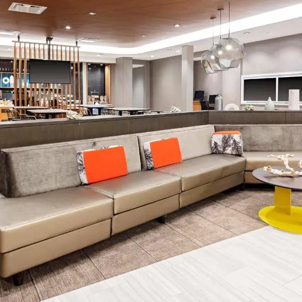 SpringHill Suites by Marriott Kansas City Plaza, khách sạn ở Kansas City