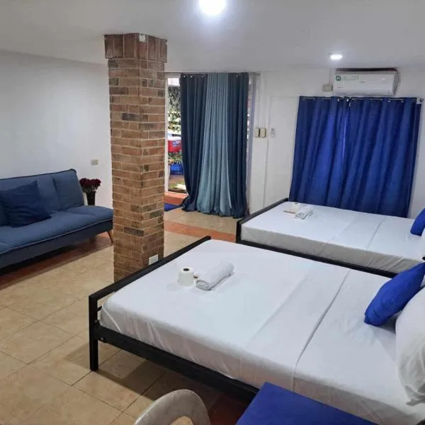 Arthur Holiday Inn, hotel v destinaci Legazpi