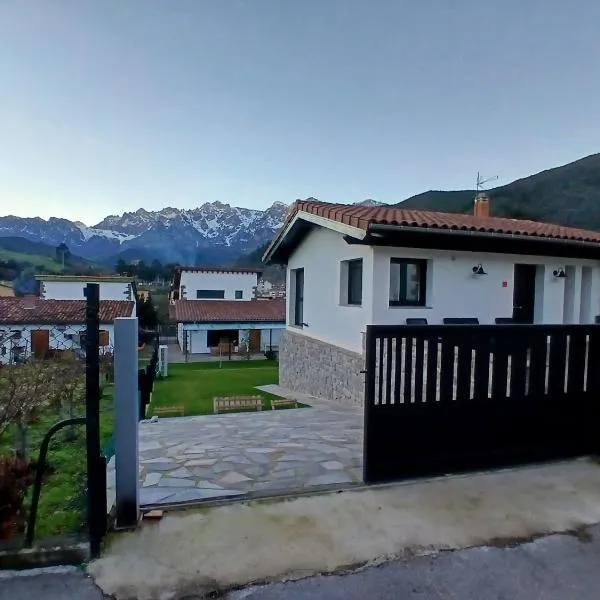 Mirando a los Picos de Europa, hotel in Potes