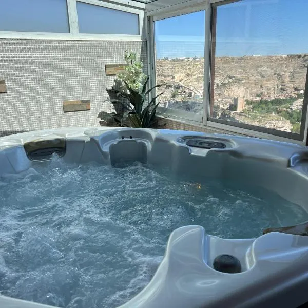 Casas Rurales Maribel - Complejo El Tejar - Apartamentos con jacuzzi en Alcalá del Júcar, hotel in Casas del Cerro