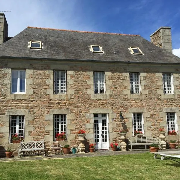 Chambres d'Hôtes Maison de Charme à Trégastel, hotel v destinaci Trégastel