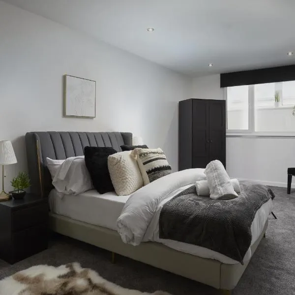 Hayy Luxury Homes Near Bradford City Centre, хотел в Брадфорд