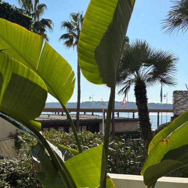 Palm Beach front de mer, hotel v Cannes