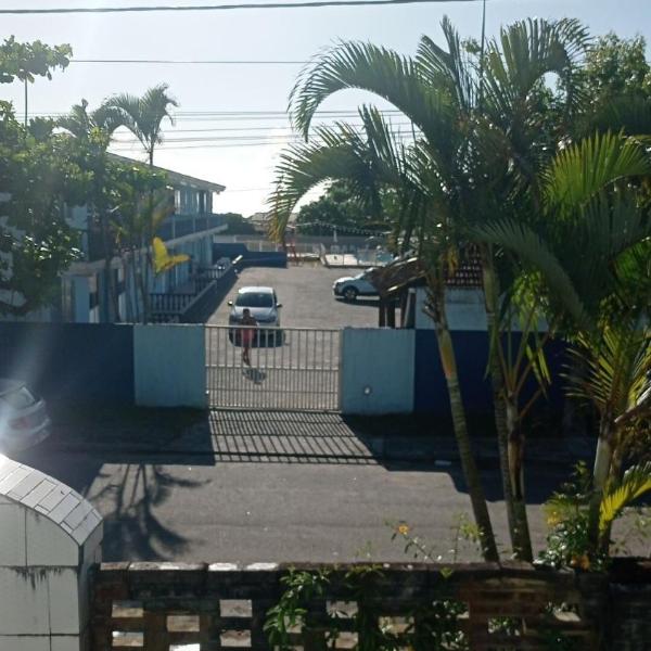 Apartamento cem metros da praia