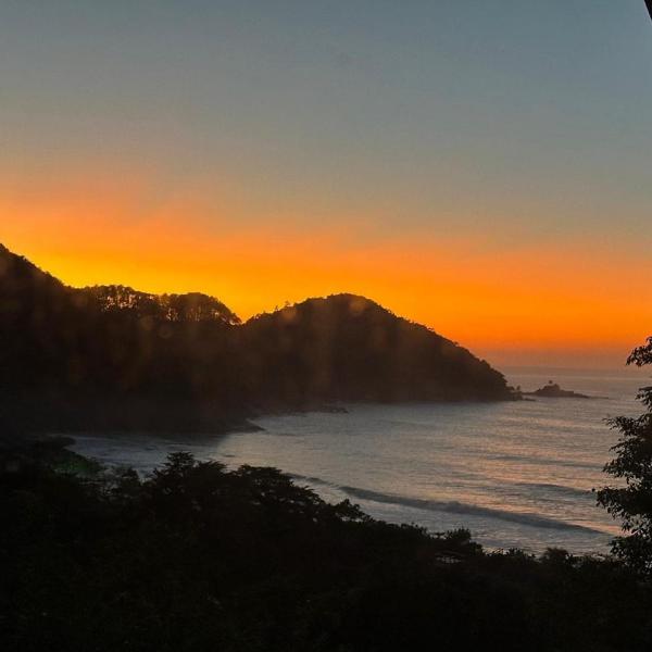 Linda Casa com vista para o mar