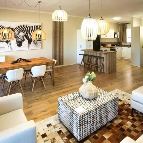 Sunset Lounge - Visit Langebaan, hotel in Langebaan
