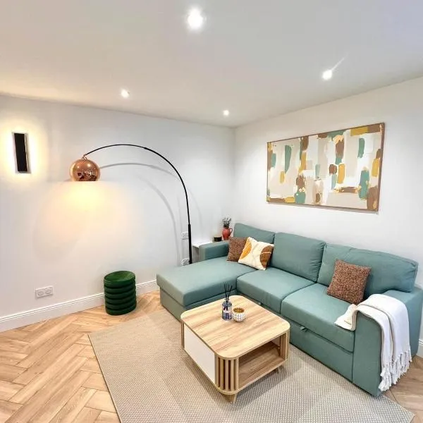 DisneyLand et Paris - Appartement Cosy, hotel v destinaci Noisiel