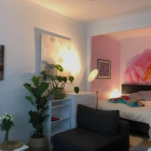 Lovely Flat in the Heart of Helsinki, hotell Helsingis