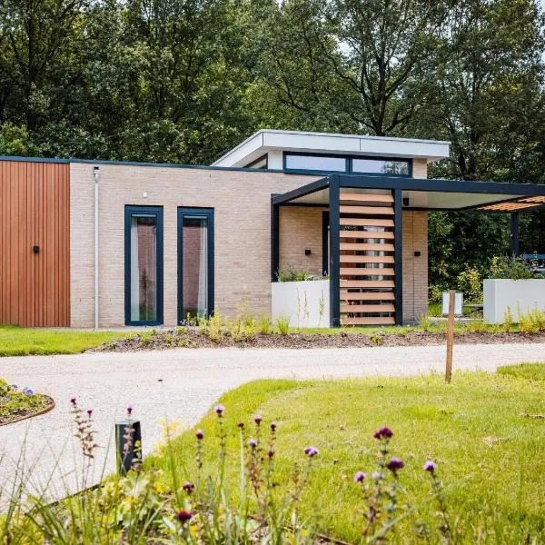 Spacious holiday home in Voorhuizen with terrace, hotel in Voorthuizen