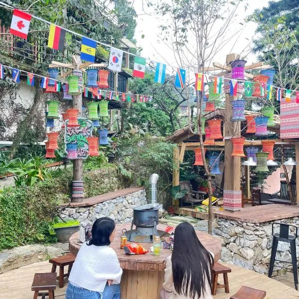 The Hill Terrace and Pub, hotel en Sapa