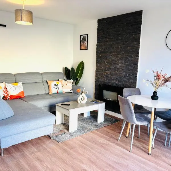 Seascape Bliss - My Joyful Coastal Retreat in Youghal`s heart - Family Friendly - Long Term Price Cuts, hotel v destinaci Youghal