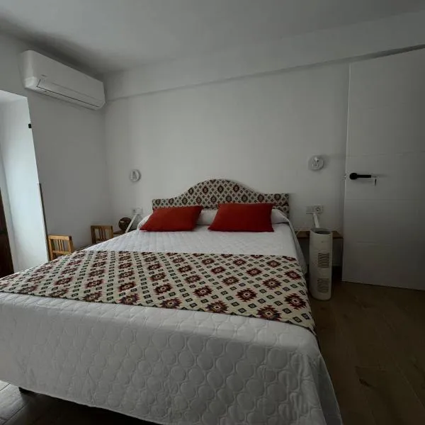 Alojamiento M&W, hotel v destinaci Úbeda