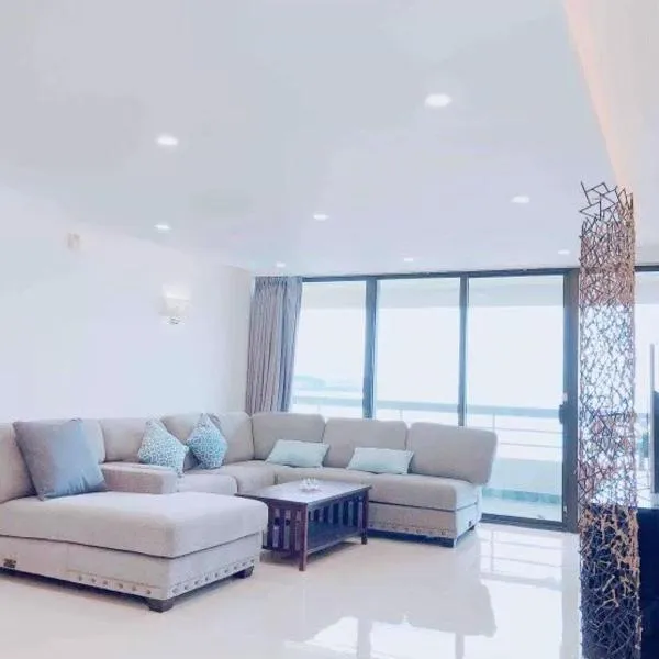 Alupang Beach Tower, UPGRADED units, hotel v Tamuningu