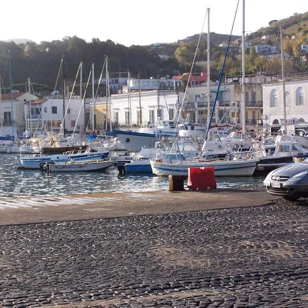 Albergo Locanda Sul Mare โรงแรมในอีสเกีย