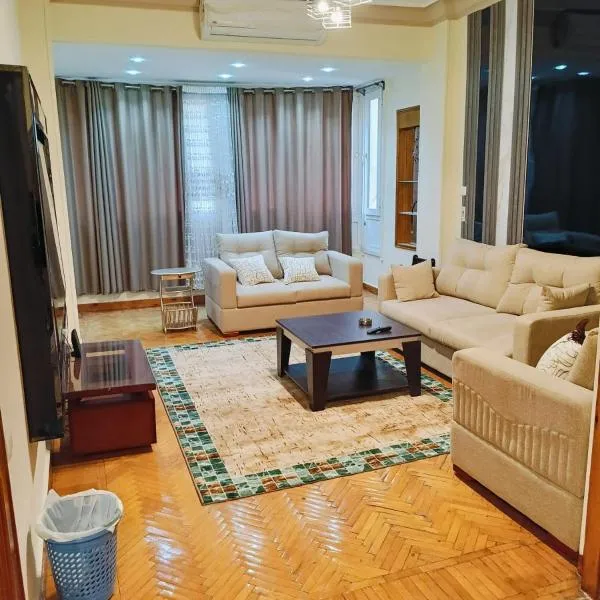 فرصه شقه حديثه للايجار, hotel in Cairo