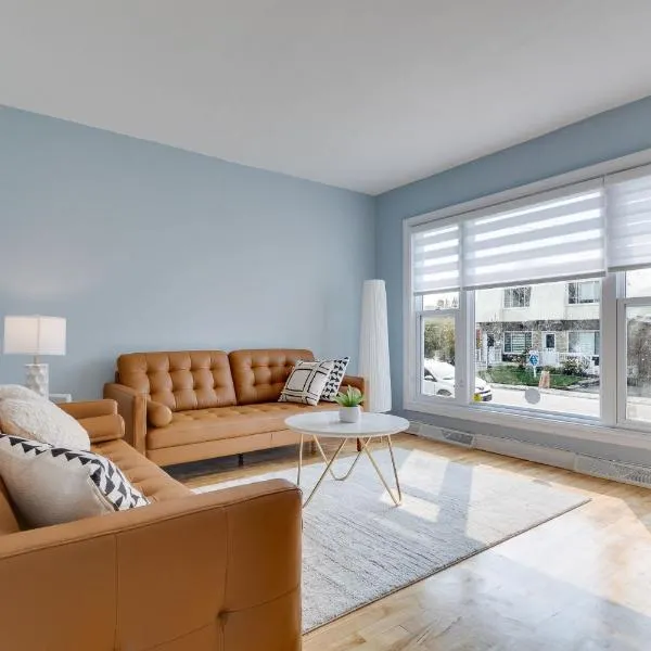 Cozy 4-Bedroom Home - 15-minute From Downtown Montreal, hotel in Longueuil
