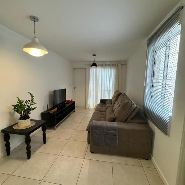 Excelente apartamento com duas suítes na Praia Brava
