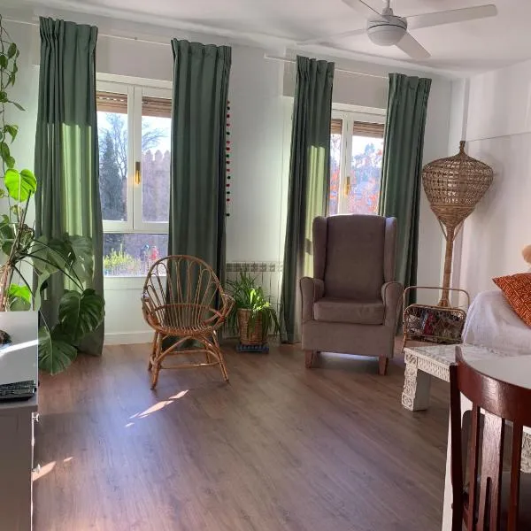 Casa Paseo del Tajo-CON PARKING GRATIS, hotel v destinaci Toledo