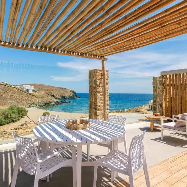 Sea Rock & Sky Private Mykonos Residence, hotel a Merhia-parton