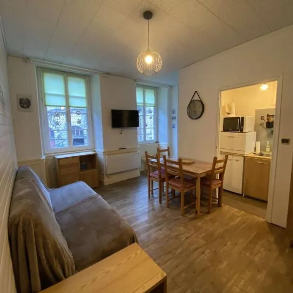 Appartement 6 pers Eaux-Bonnes! – hotel w mieście Eaux-Bonnes
