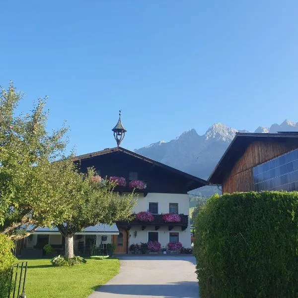 Ferienwohnung Mitterdiel, hotel v destinaci Pfarrwerfen
