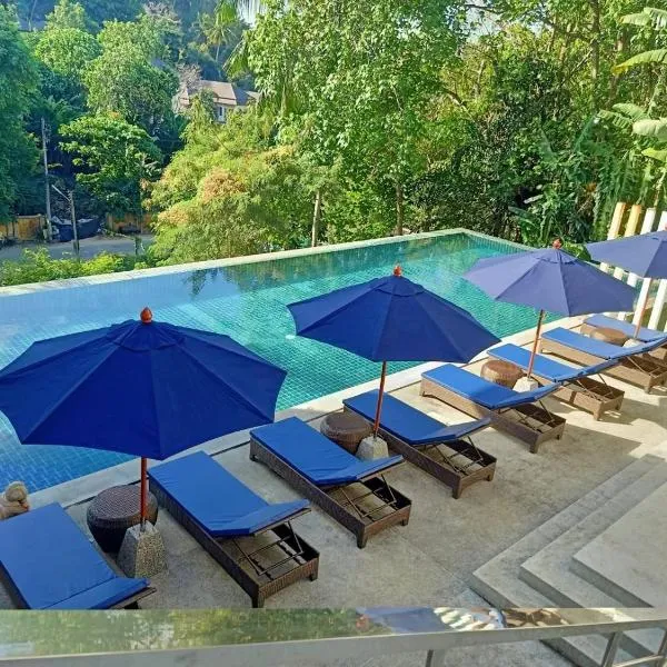 SEAVIEW KARON HILL LARGE 1 BEDROOM Sleep 4, hotel v destinaci Ka Rorn
