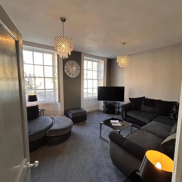 No1 Townhouse - Luxury Spacious 2 bedroom townhouse, central location, hotel in Lincolnshire