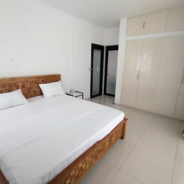 Island Horizon Apartment 1, hotel v destinaci Grand Baie