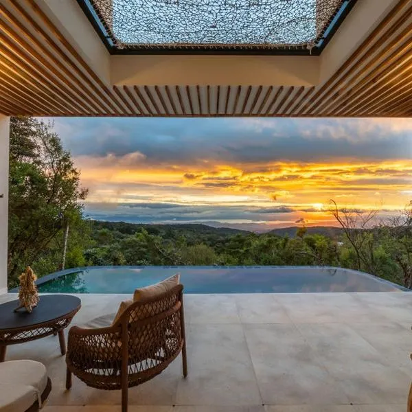 Luxury villa on the Cloud Forest Infinity Pool, hotel v destinaci Monteverde Costa Rica