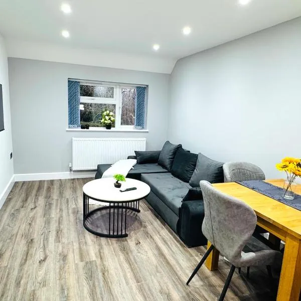 Near Birmingham - Quiet Retreat - Private Parking, hotel v Birminghamu