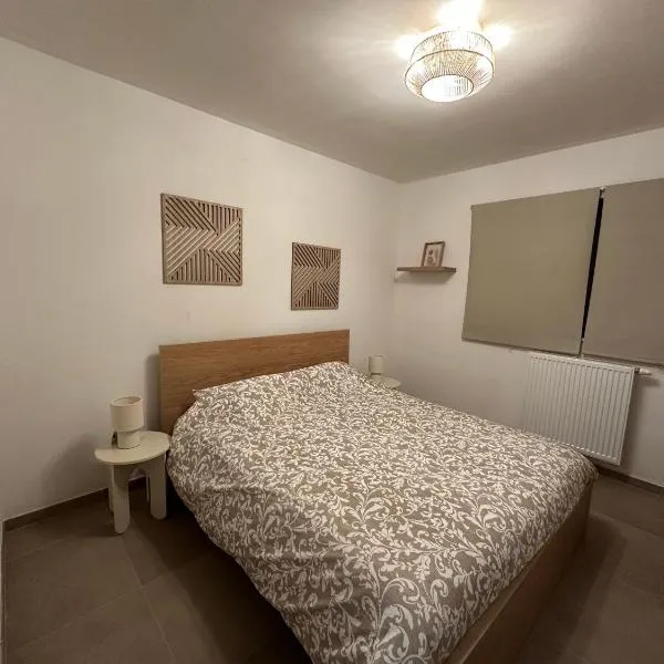 Appartement neuf 2 chambres pour 4 personnes, hotel in Mons