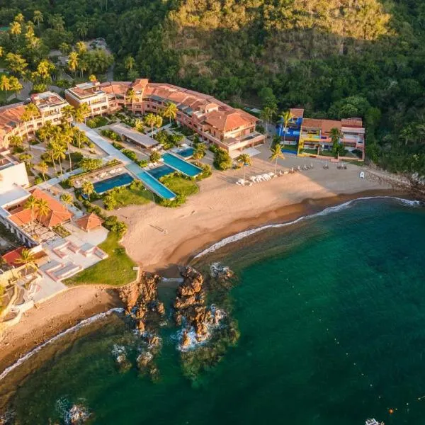 El Careyes Club & Residences, hotel v destinaci Careyes