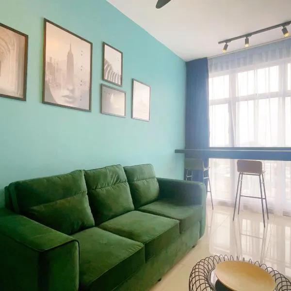 GYDEN STAYCATION #Midas SeriAlam near InternationalSchool & RegencyHospital, hotel in Masai