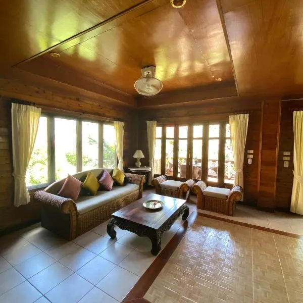 Baan Laem Noi Villa's, hotel v destinaci Mae Nam