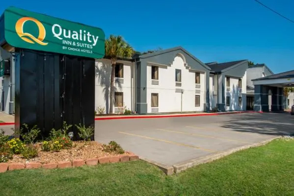 Quality Inn and Suites Lafayette, hotel v destinaci Lafayette