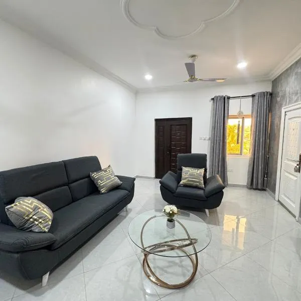 Ann luxurious Apartments 5, hotel in Accra