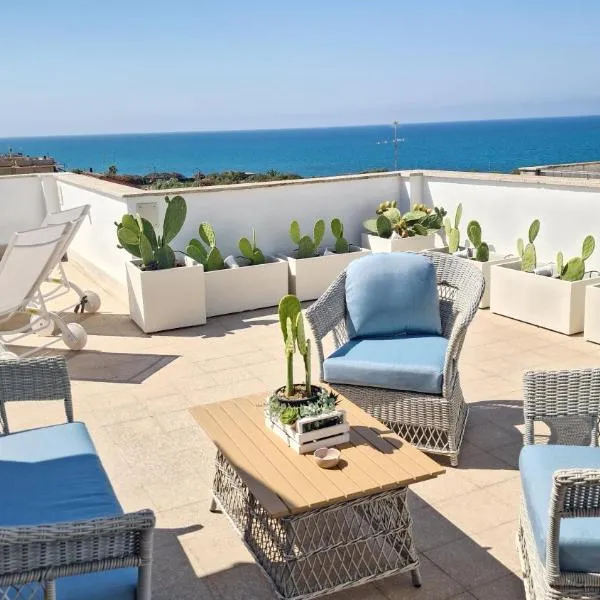 RoofTop Anzio - a 100m dalla spiaggia con vista a 360, hotell i Anzio