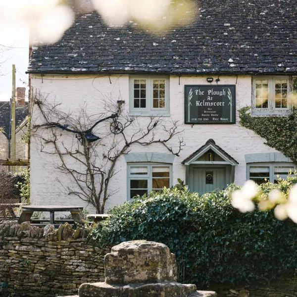 The Plough Inn、Little Faringdonのホテル
