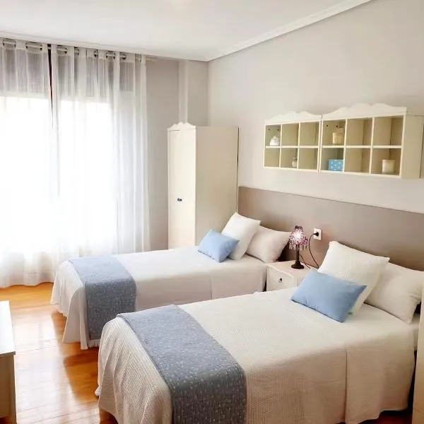 Innhome - Jaime del Amo, hotel v destinaci Suances