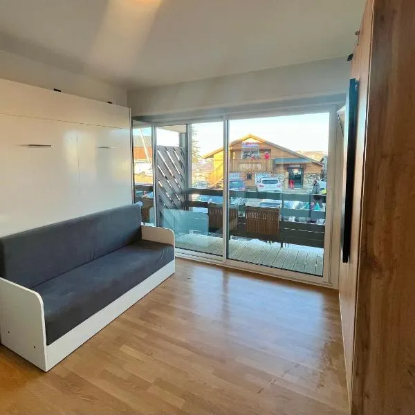 Studio à Guzet Neige aux pieds des Pistes et de Ecole de Ski, hotel em Ustou