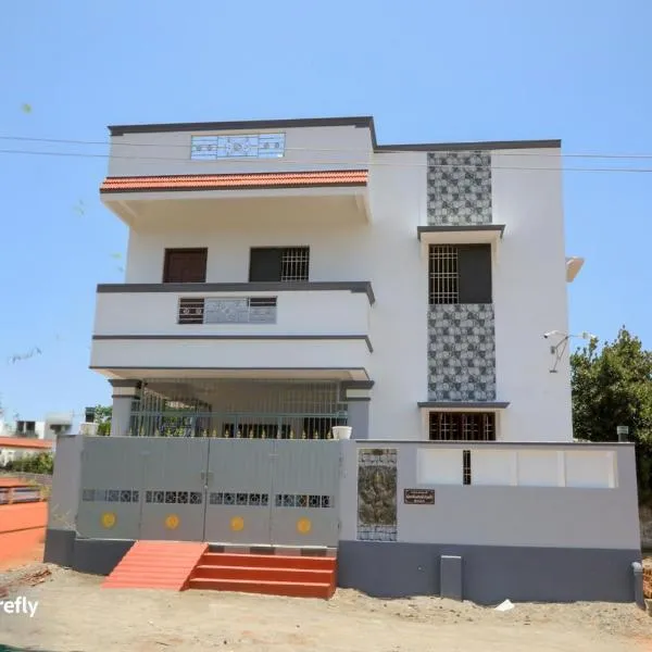Paradise Home Stay Pondicherry Luxury Stay with Private Swimming Pool, hotel a Auroville