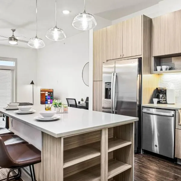 Opulent Retreat 1BR 1 Bath Pool and Golf Sim