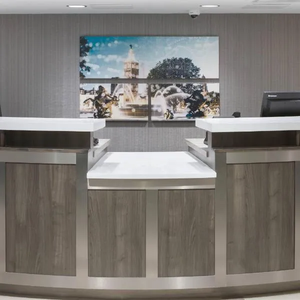 Residence Inn Kansas City Country Club Plaza, hotel v destinaci Kansas City