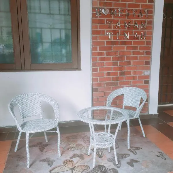 Taman Tinah Homestay, hotel v destinaci Temerloh