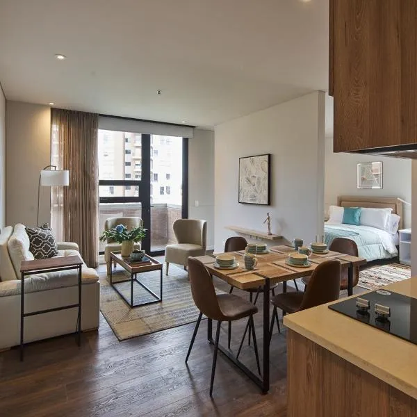 Caluce Apt 3A by LetoH, hotel in Chía