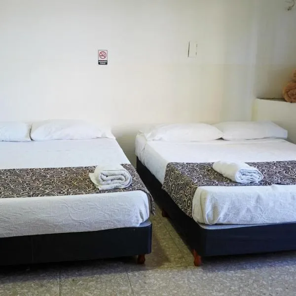 HOSTAL con terraza y parrilla en Palermo, hotel v Buenos Aires