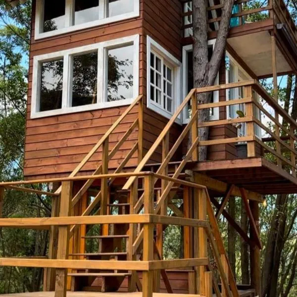 Casa na árvore perto da praia, ξενοδοχείο σε Imaruí
