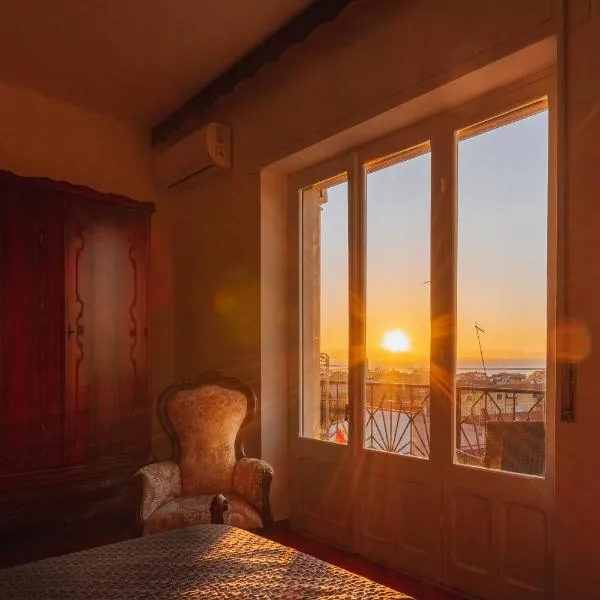 Carloforte Appartamento con Vista IUN R2015, hotel v destinaci Carloforte